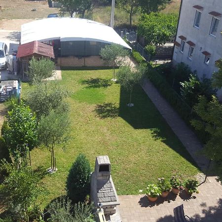 Apartments Basic Sveti Anton 88 Malinska Bagian luar foto