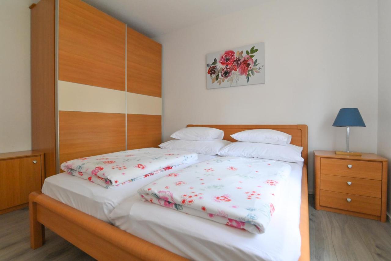 Apartments Basic Sveti Anton 88 Malinska Bagian luar foto